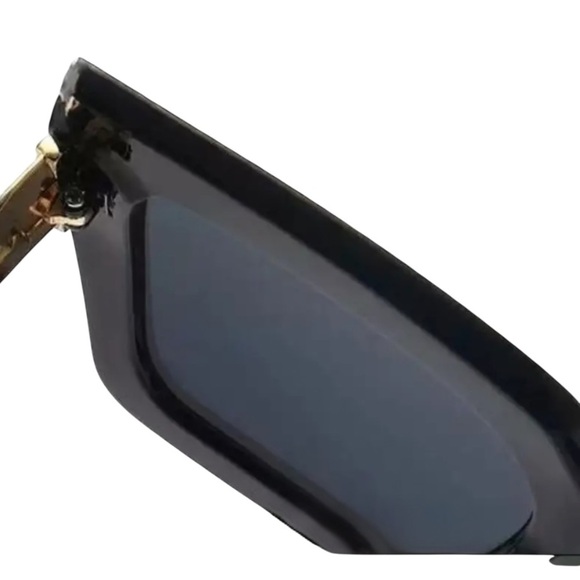 Black & Gold Fashion Sunglasses with Golden Tone Chain Link Arms 2 Pair - Picture 4 of 12